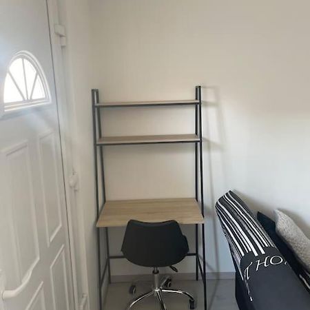 Charmant Appartement Avec Parking Privee Buxerolles 外观 照片