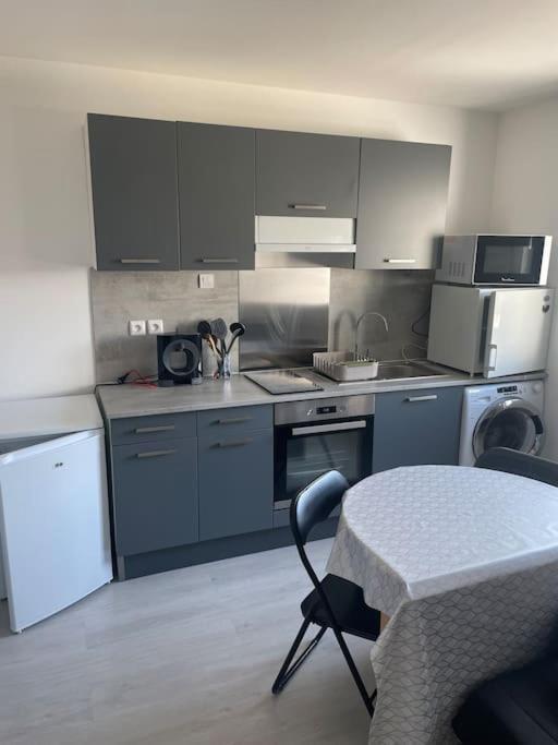 Charmant Appartement Avec Parking Privee Buxerolles 外观 照片